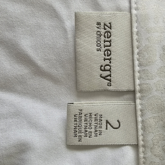 Zenergy by Chico's 3/4 sleeves jacket - Picture 3 of 8